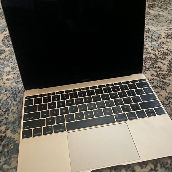 Mac book 12 inch 2016 rose gold